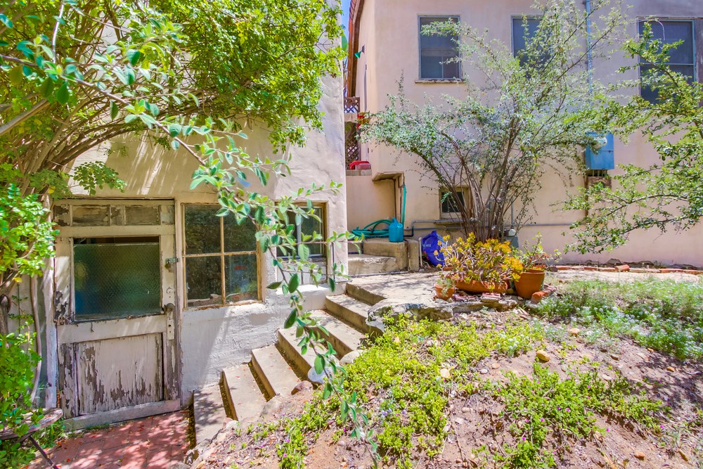 Virtual tour photo 39 of 55 for 3704 Robinson Pl