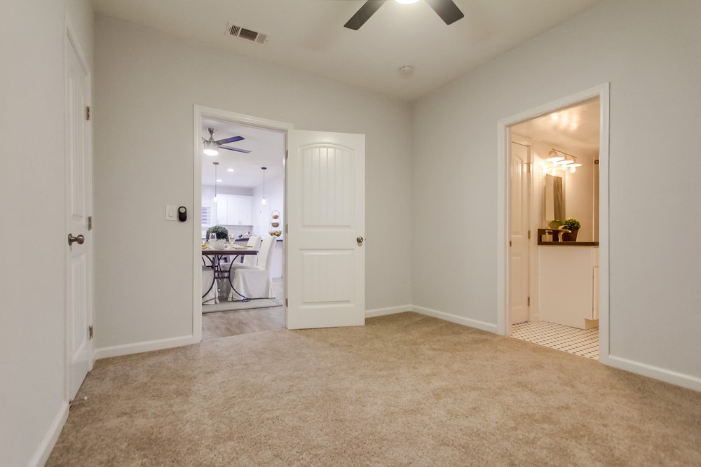 Virtual tour photo 42 of 60 for 3705 Bancroft St