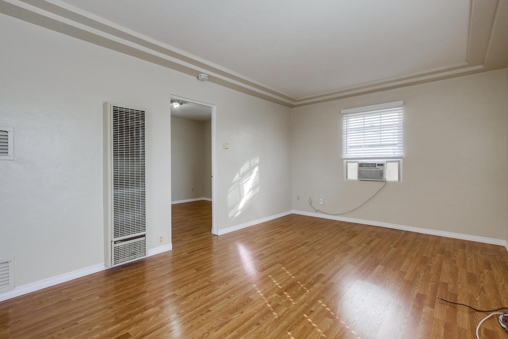 Virtual tour photo 14 of 28 for 3710 32nd St