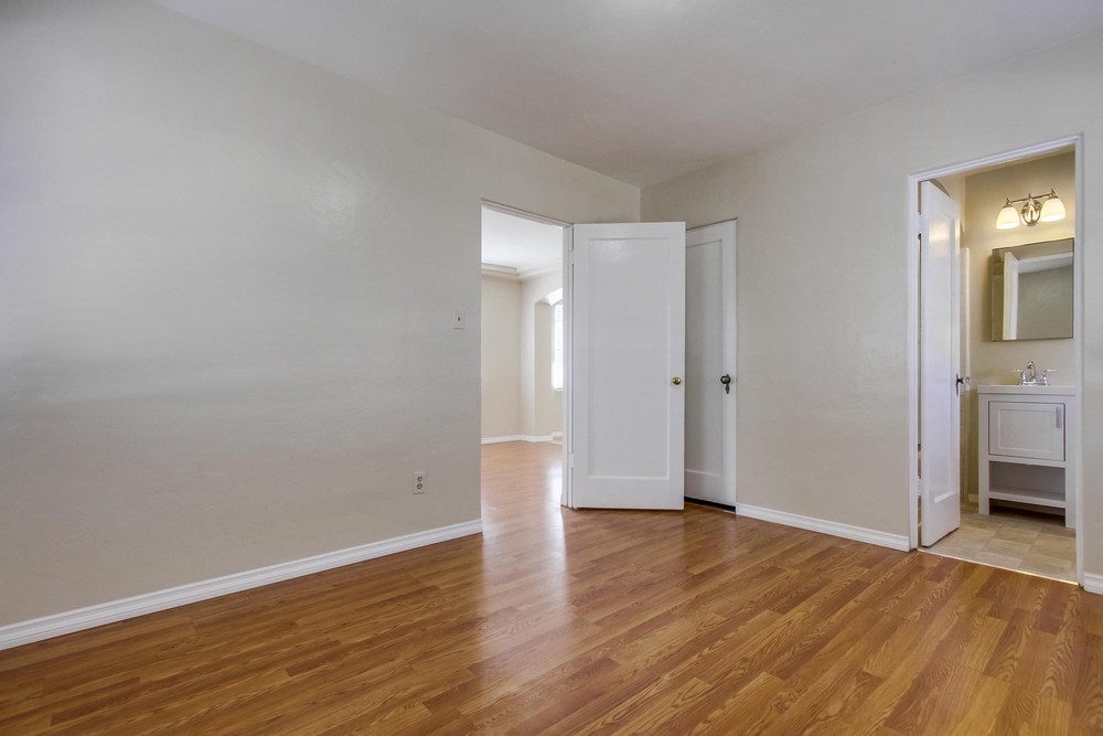 Virtual tour photo 26 of 28 for 3710 32nd St