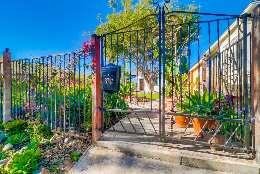 Virtual tour photo 1 of 54 for 3712 Bancroft St