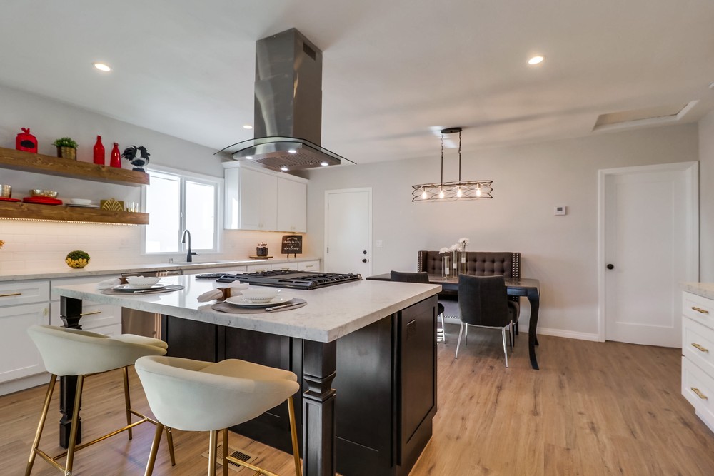 Virtual tour photo 29 of 54 for 3712 Bancroft St