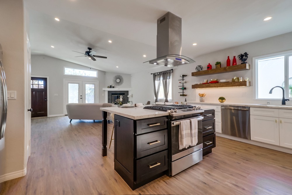 Virtual tour photo 30 of 54 for 3712 Bancroft St
