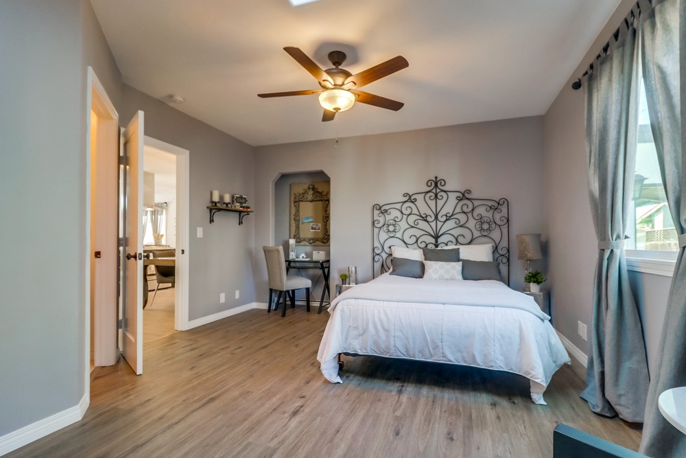Virtual tour photo 39 of 54 for 3712 Bancroft St