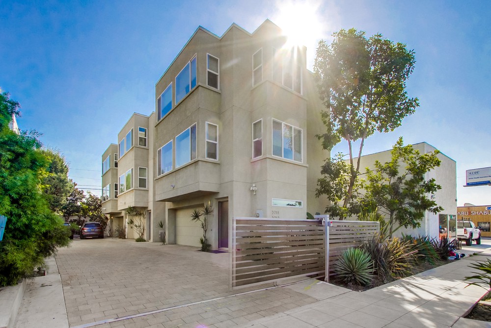 Virtual tour photo 3 of 55 for 3713 30th St