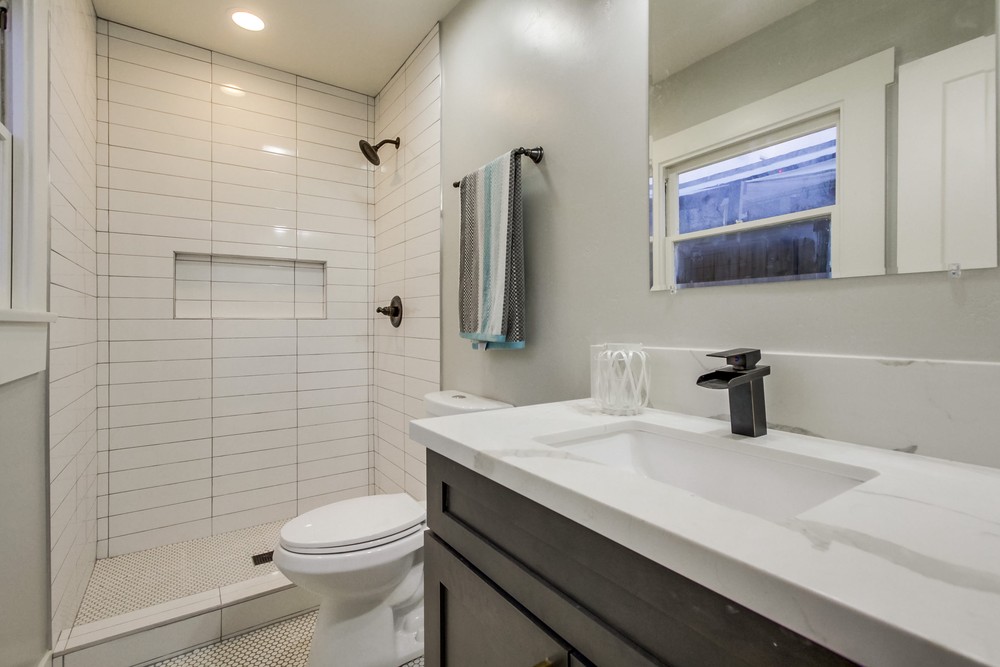 Virtual tour photo 33 of 54 for 3715 Indiana St