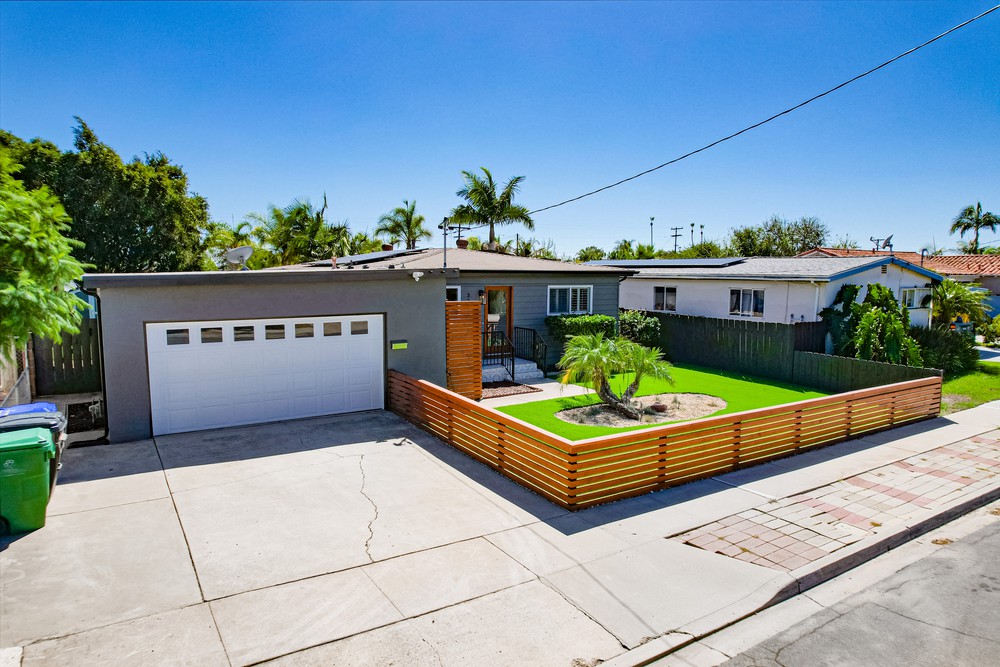 Virtual tour photo 12 of 37 for 3715 Martha St