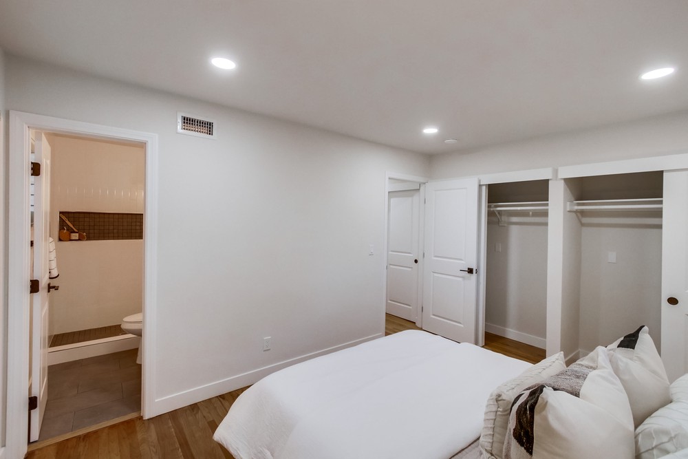 Virtual tour photo 41 of 105 for 3715 Martha St