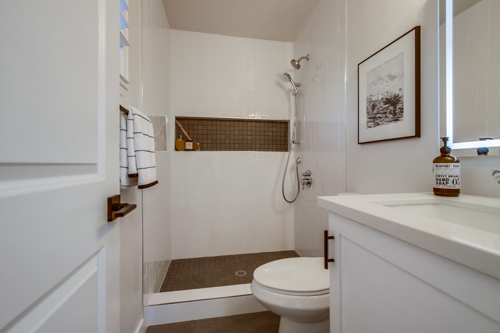 Virtual tour photo 43 of 105 for 3715 Martha St