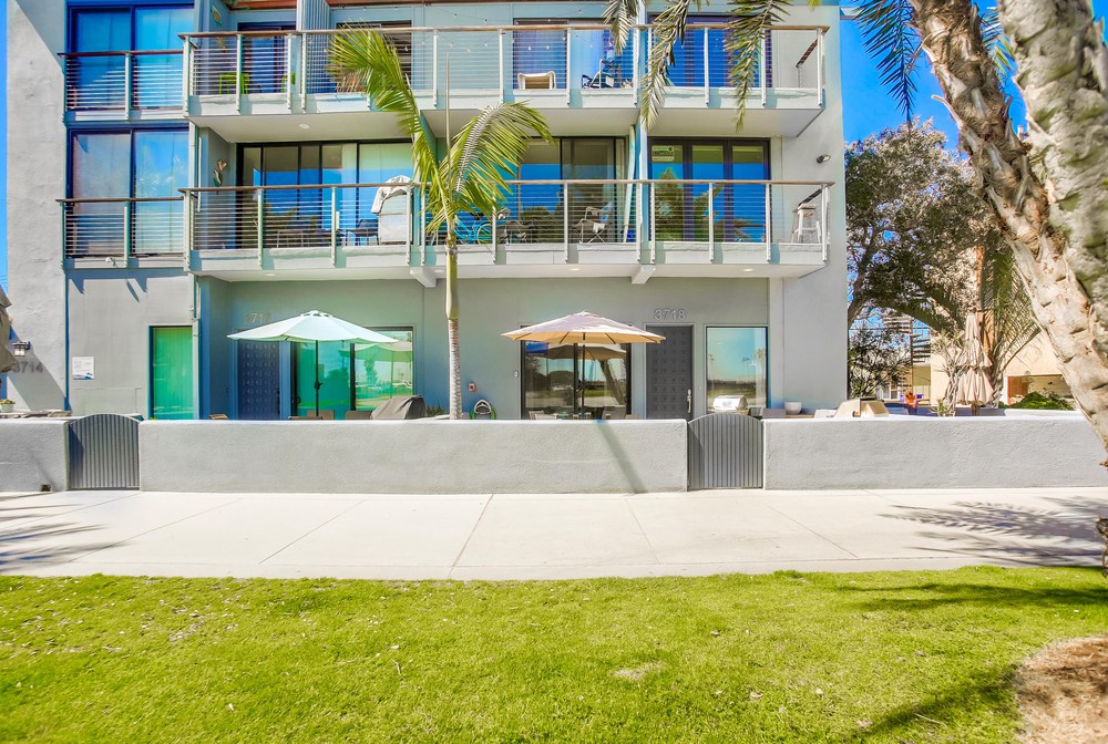 Virtual tour photo 3 of 48 for 3718 Bayside Walk