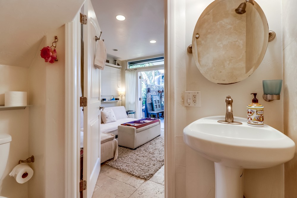 Virtual tour photo 32 of 76 for 3719 Mission Blvd