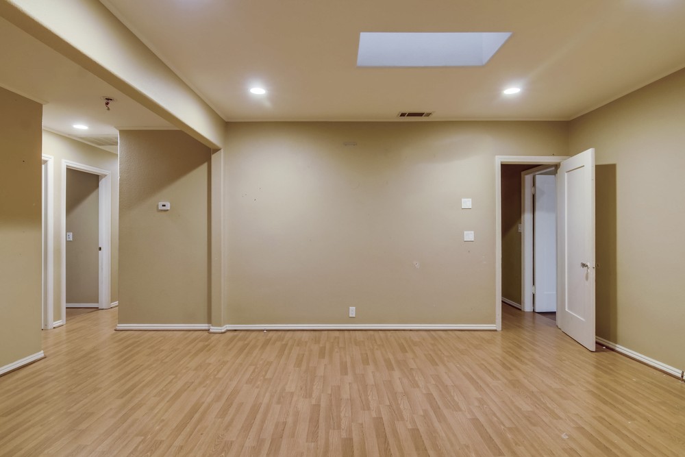 Virtual tour photo 24 of 50 for 3720 Wawona Dr
