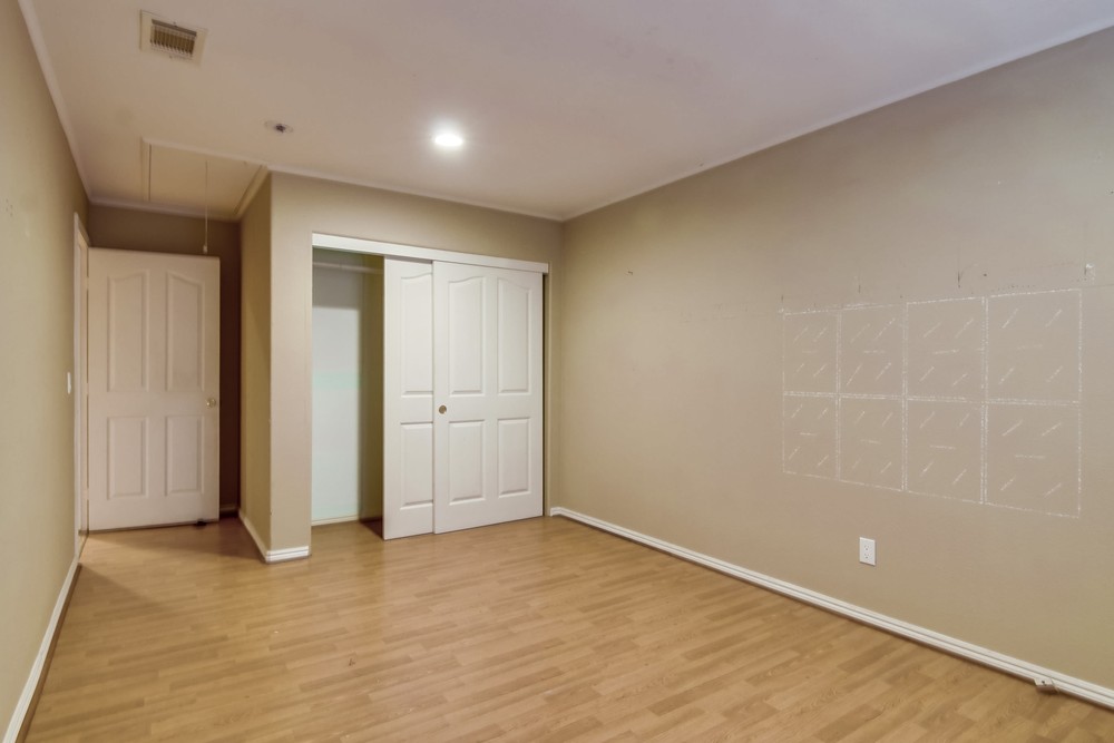 Virtual tour photo 26 of 50 for 3720 Wawona Dr