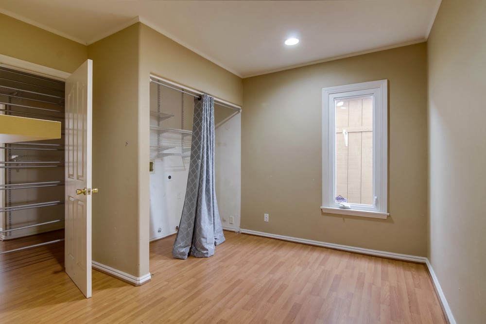 Virtual tour photo 40 of 50 for 3720 Wawona Dr
