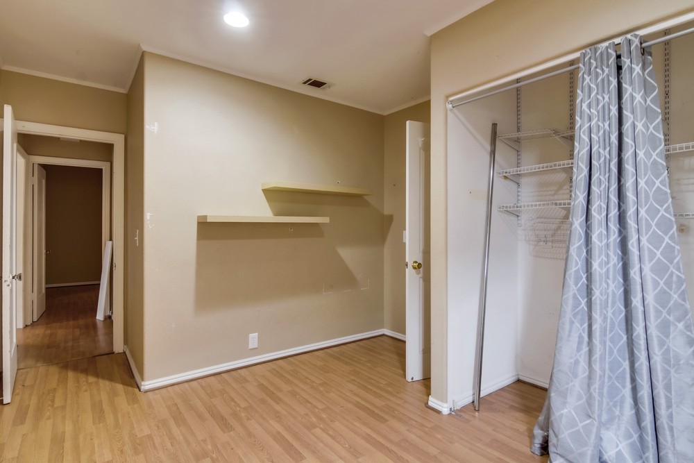 Virtual tour photo 41 of 50 for 3720 Wawona Dr