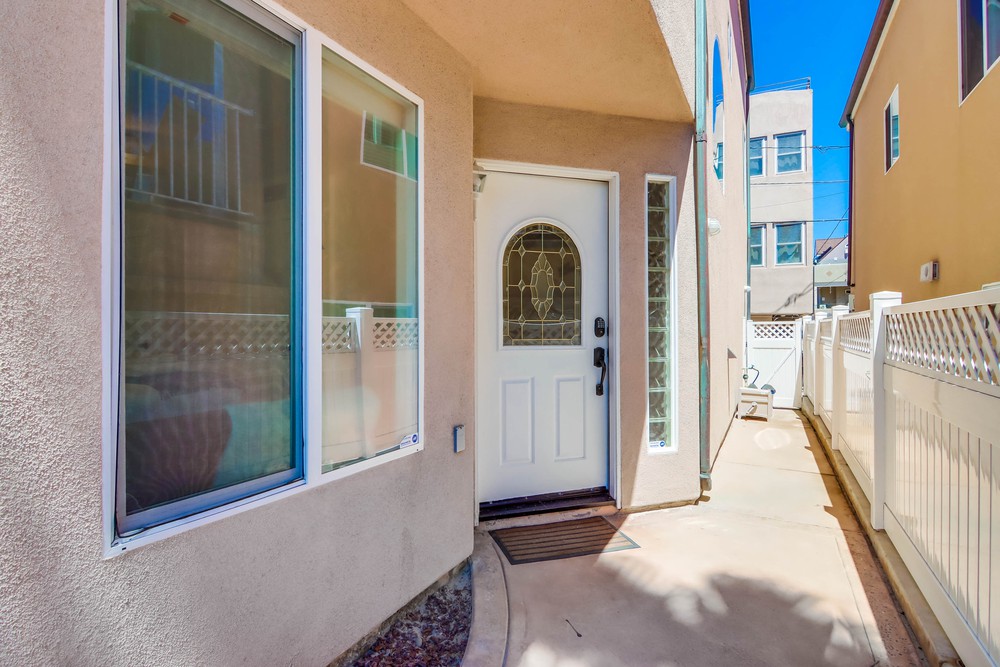 Virtual tour photo 7 of 62 for 3721 Strandway