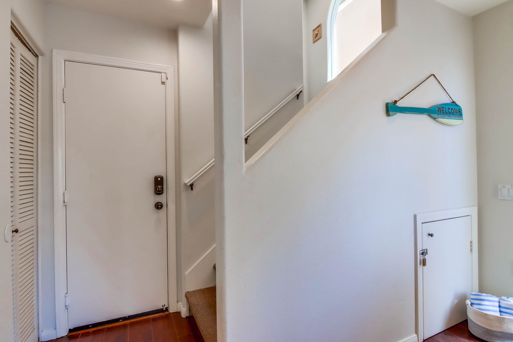Virtual tour photo 9 of 62 for 3721 Strandway