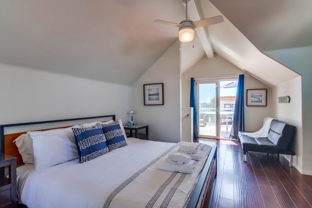 Virtual tour photo 37 of 62 for 3721 Strandway
