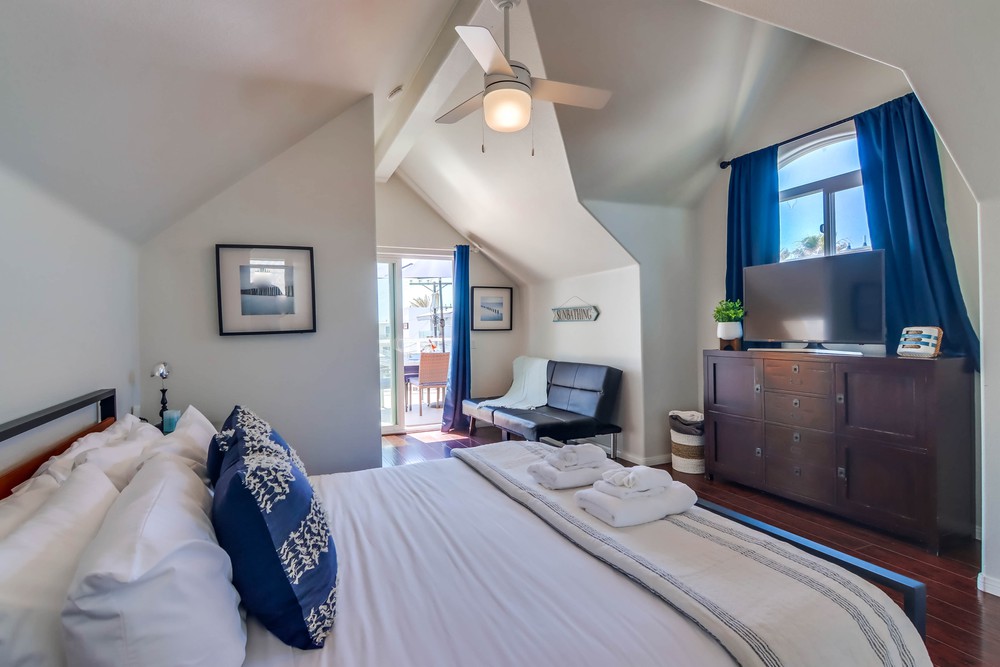 Virtual tour photo 38 of 62 for 3721 Strandway