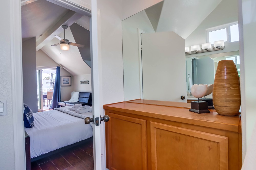 Virtual tour photo 40 of 62 for 3721 Strandway