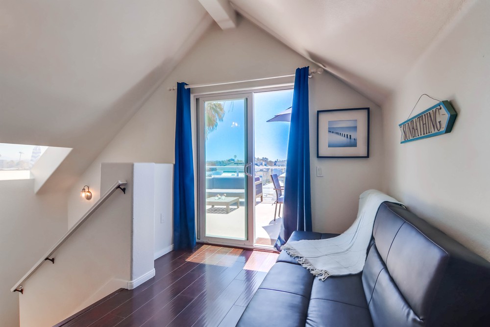 Virtual tour photo 41 of 62 for 3721 Strandway