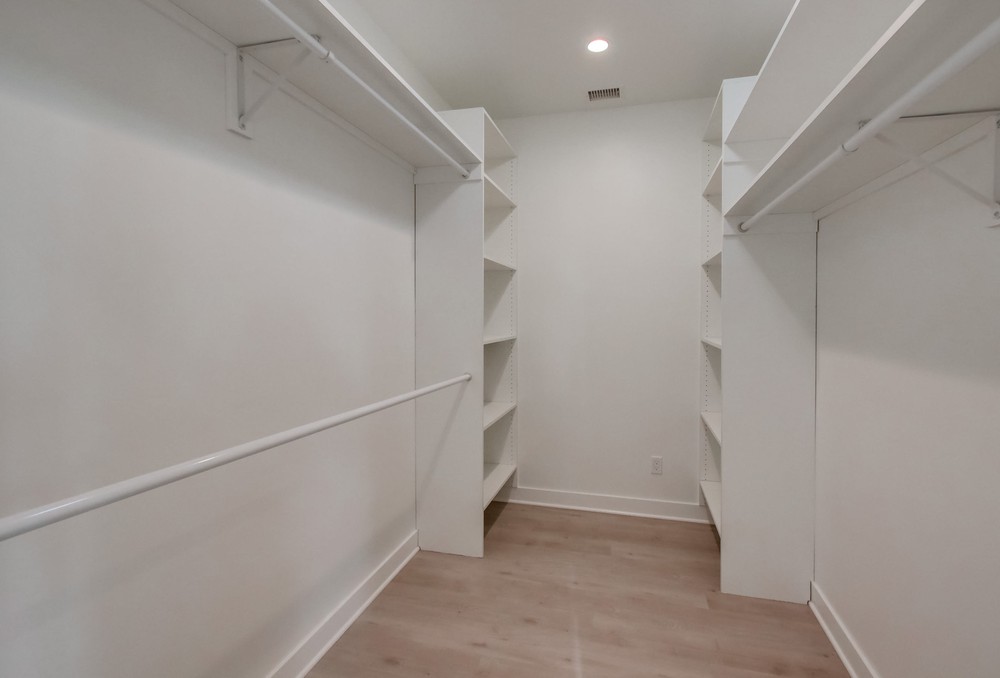 Virtual tour photo 41 of 70 for 3722 Boundary St