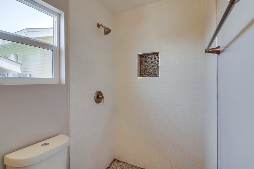 Virtual tour photo 38 of 43 for 3727 46th St