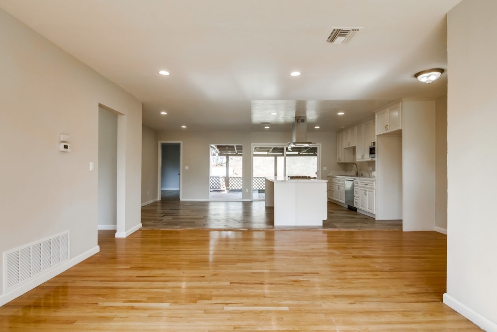 Virtual tour photo 6 of 49 for 3730 Aragon Dr
