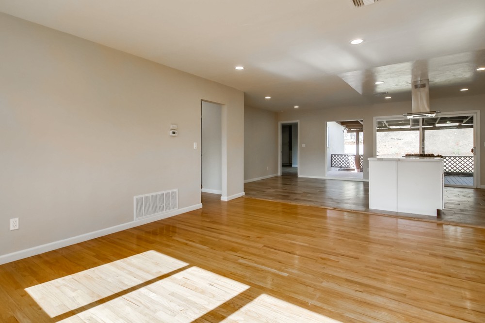 Virtual tour photo 7 of 49 for 3730 Aragon Dr
