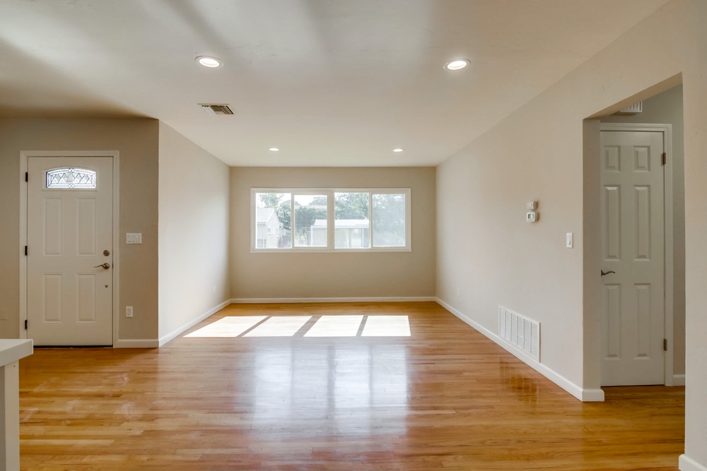 Virtual tour photo 8 of 49 for 3730 Aragon Dr