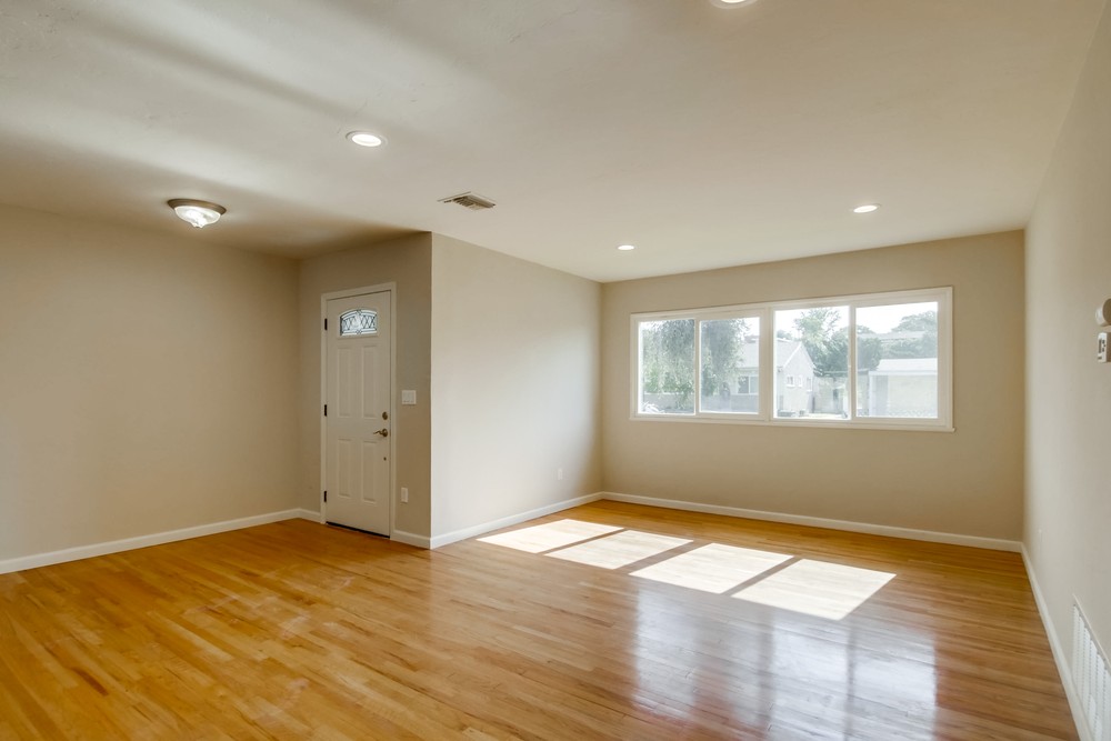 Virtual tour photo 10 of 49 for 3730 Aragon Dr