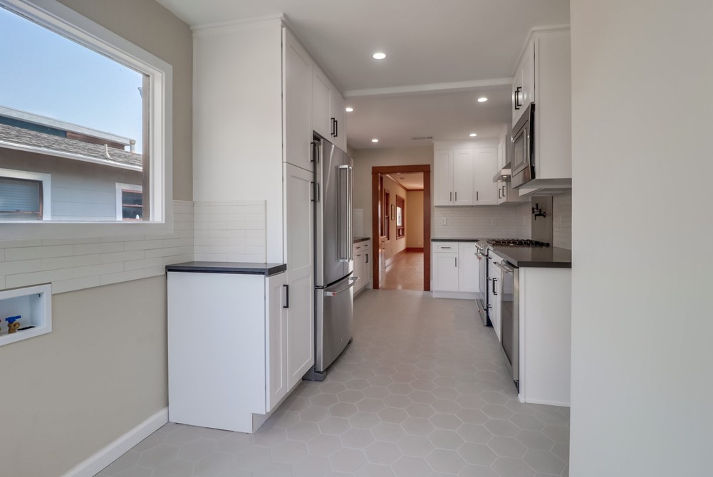 Virtual tour photo 16 of 66 for 3730 Bancroft St