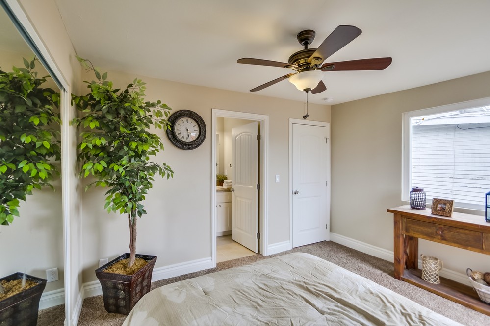 Virtual tour photo 13 of 22 for 3732 Cherokee Avenue