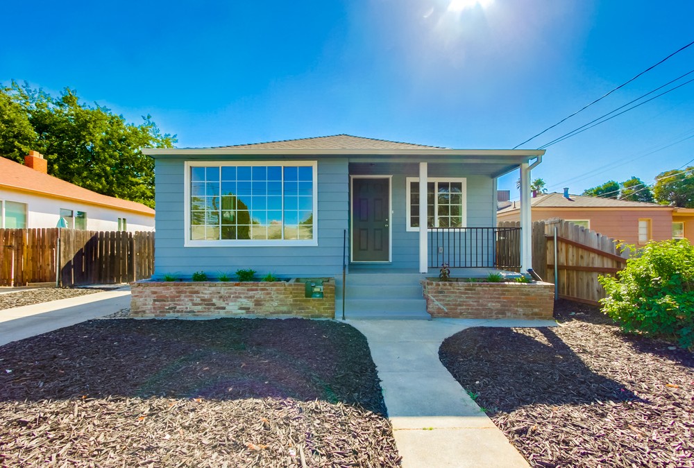 Virtual tour photo 5 of 47 for 3733 52nd St