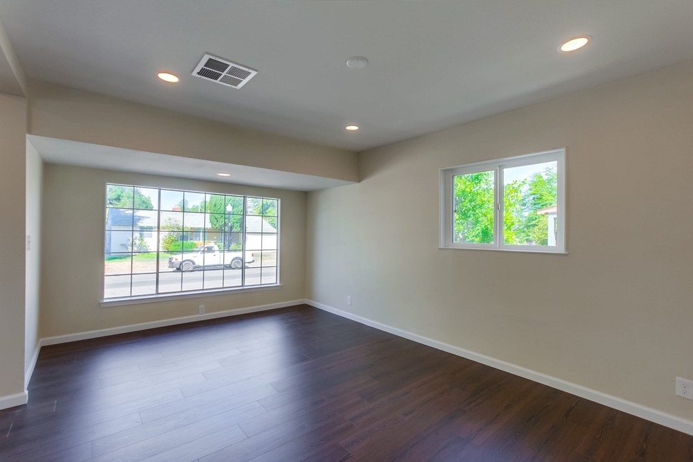 Virtual tour photo 9 of 47 for 3733 52nd St