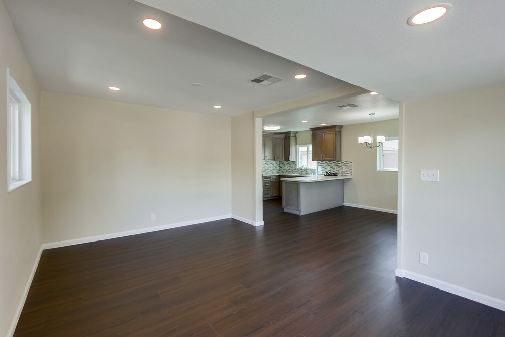 Virtual tour photo 11 of 47 for 3733 52nd St