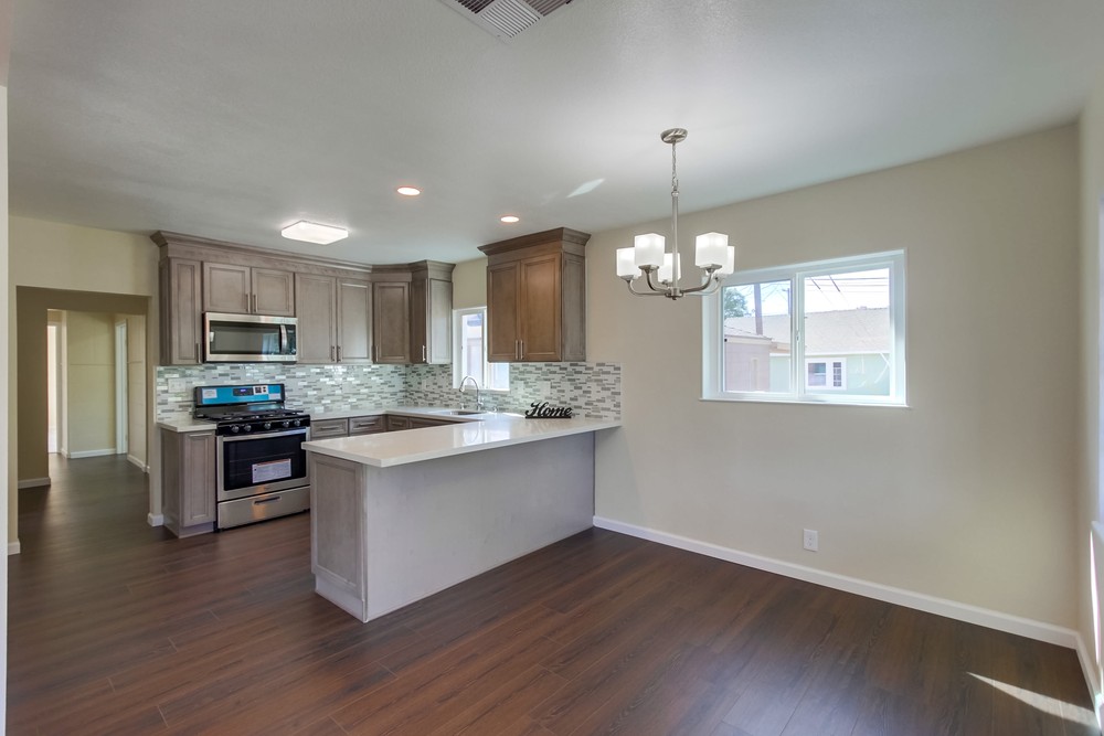 Virtual tour photo 12 of 47 for 3733 52nd St