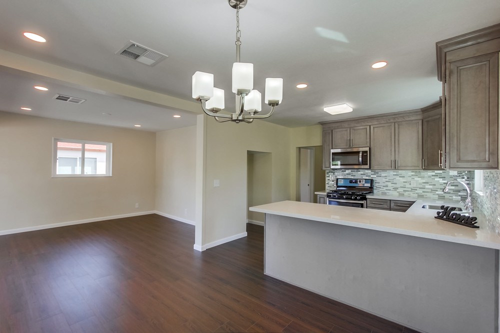Virtual tour photo 13 of 47 for 3733 52nd St