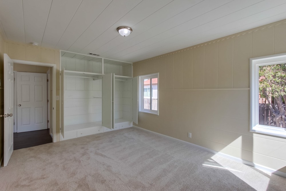Virtual tour photo 22 of 47 for 3733 52nd St