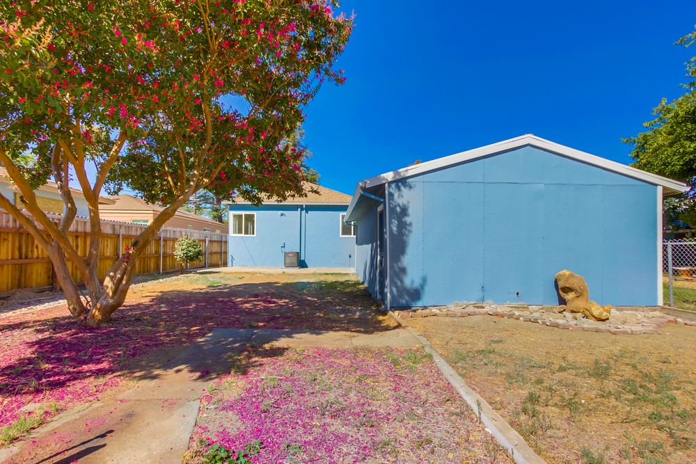 Virtual tour photo 41 of 47 for 3733 52nd St