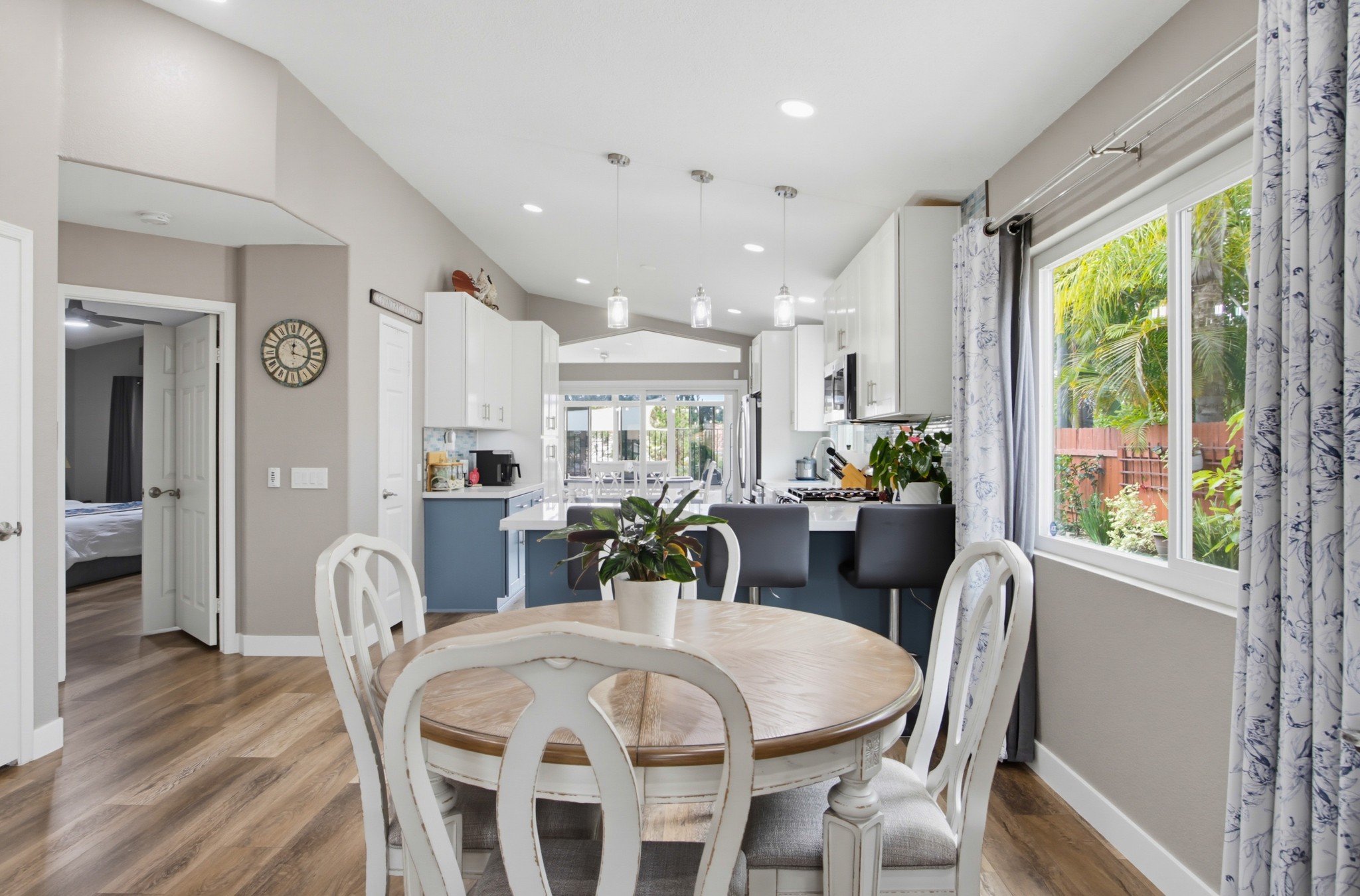 Virtual tour photo 16 of 55 for 3735 Via Del Rancho