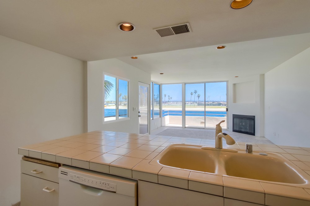 Virtual tour photo 13 of 32 for 3736 Bayside Walk