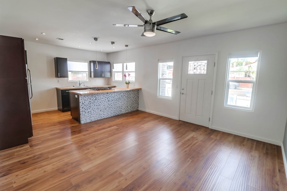 Virtual tour photo 12 of 43 for 3737 Ingraham St