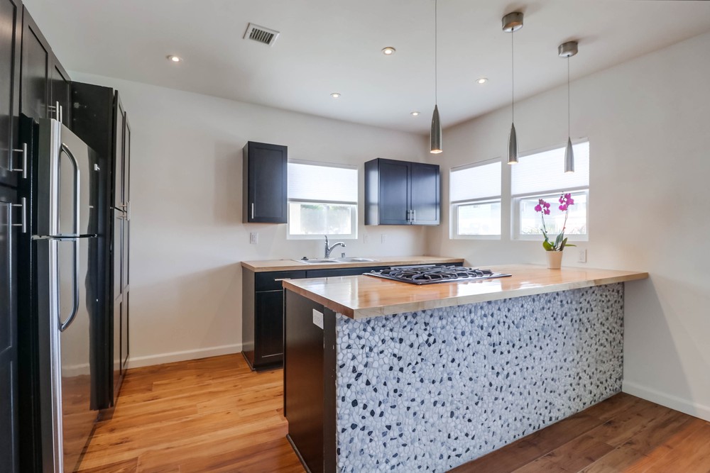 Virtual tour photo 16 of 43 for 3737 Ingraham St