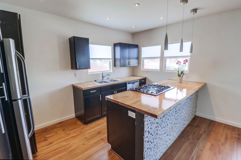 Virtual tour photo 18 of 43 for 3737 Ingraham St