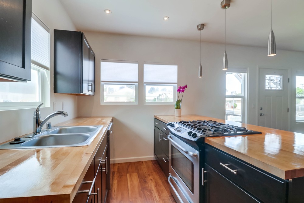 Virtual tour photo 20 of 43 for 3737 Ingraham St