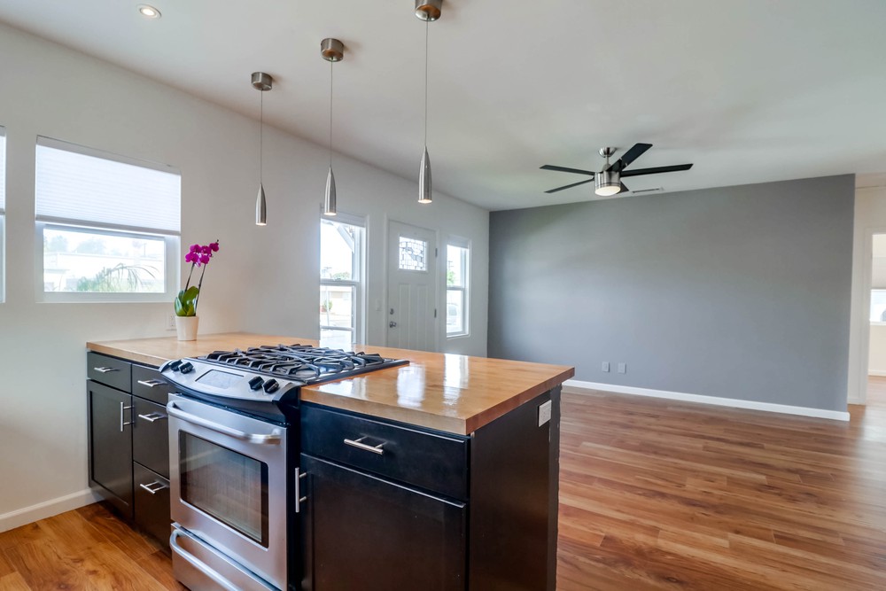 Virtual tour photo 22 of 43 for 3737 Ingraham St