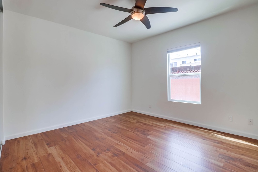 Virtual tour photo 25 of 43 for 3737 Ingraham St