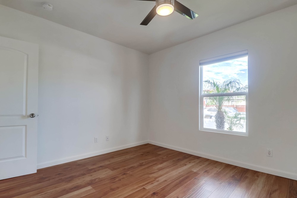 Virtual tour photo 35 of 43 for 3737 Ingraham St