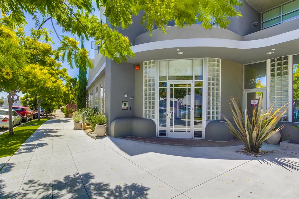 Virtual tour photo 8 of 53 for 3740 Park Blvd #219